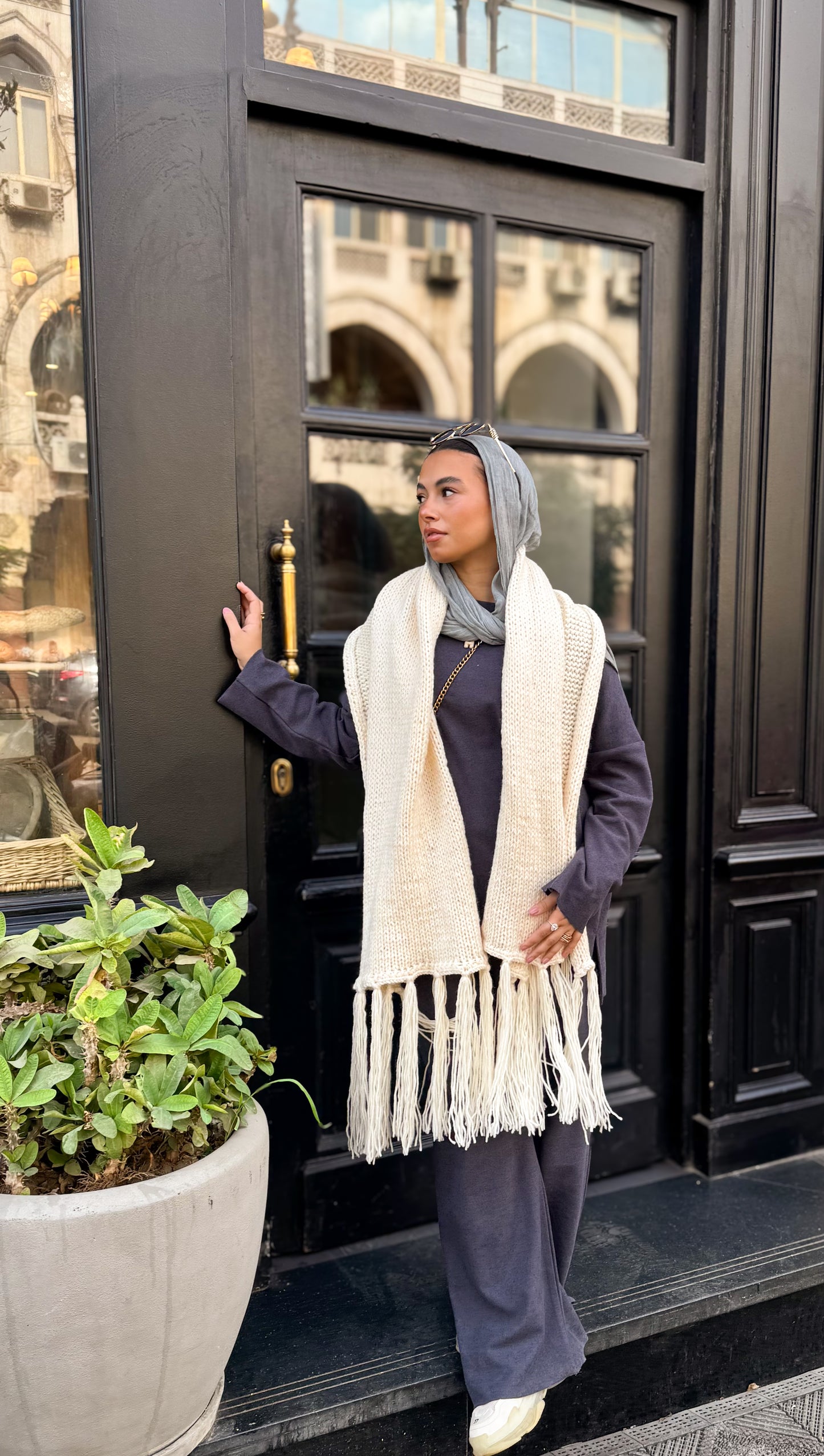 Knitwear hand made heavy shawl